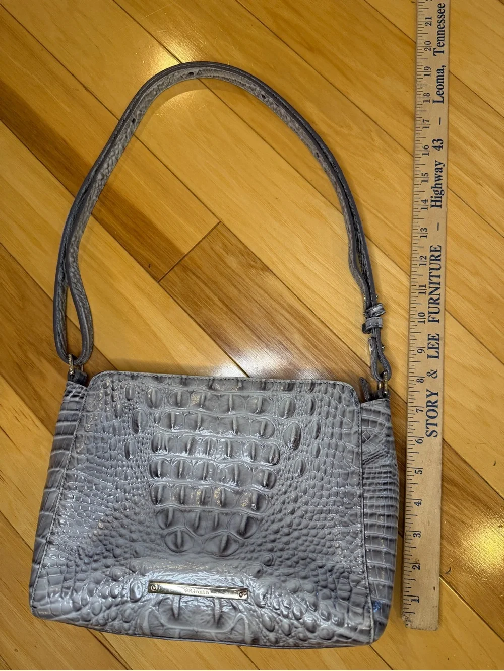 Brahmin Melbourne Gray Croc Embossed Leather Shoulder Bag Purse Gold Hardware